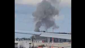 Un misil impacta en el aeropuerto de Tel Aviv causando varios heridos