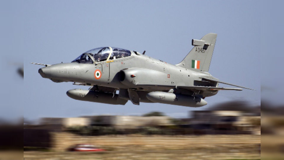 Desaparece un avión de transporte militar indio con 29 personas a bordo