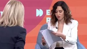 El 'juego' viral de Ayuso en televisión sobre los 100 días de Gobierno Sánchez
