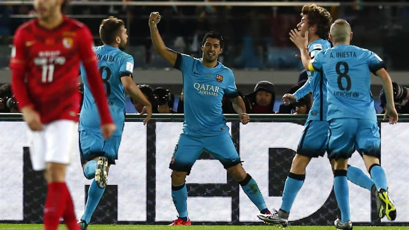 Un triplete de 'matador' Suárez conduce al Barça a la finalísima del Mundialito (3-0)