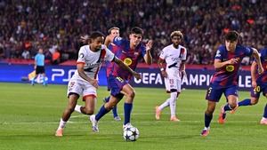 El PSG se impone en el duelo estelar europeo: remonta 1-2 al Barça en Montjuic