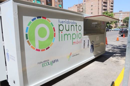 Imagen de un punto limpio móvil en Fuenlabrada
