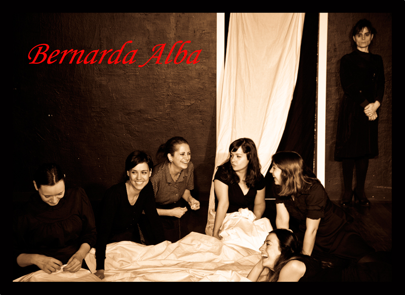 ‘La casa de Bernarda Alba’, de la compañía Martes Teatro, un montaje naturalista excelente del drama de García Lorca