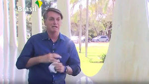 Bolsonaro se quita la mascarilla frente a la prensa tras hacer público su positivo por coronavirus