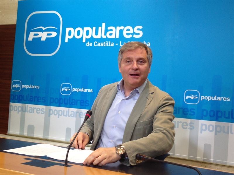 El PP-CLM ve sombras en el nombramiento de dos miembros del equipo de Emiliano García-Page