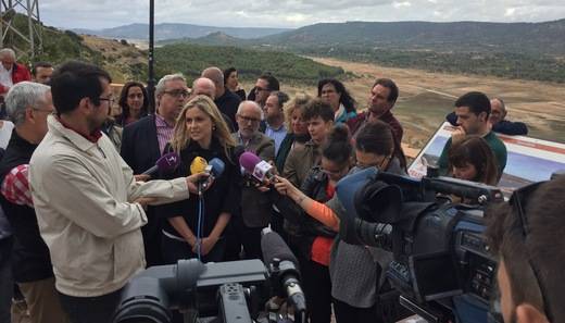 El PSOE visita una cabecera del Tajo con una situación 