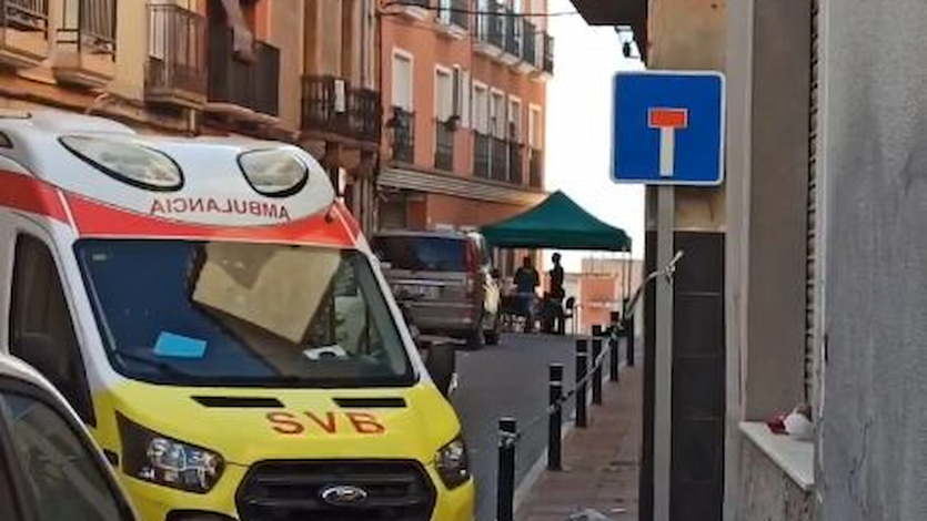 Calle de Agost (Alicante) donde estaba atrincherado el chico de 25 años