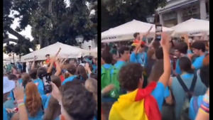 Vídeo viral: jóvenes que asisten a las jornadas del Papa cantan el 'Cara al sol'