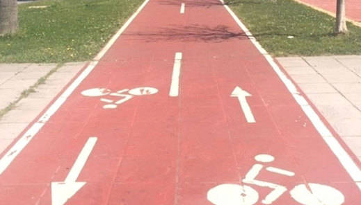 Fomento quiere crear una red de carriles bici en las cinco capitales de provincia