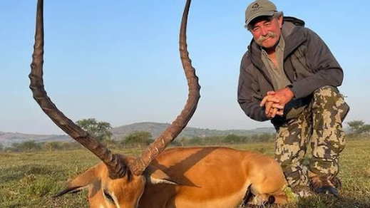 Ernie Dosio, cazador estadounidense