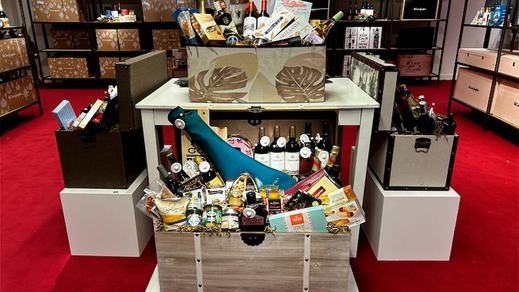 El Corte Inglés elabora más de 360.000 cestas y lotes de Navidad con productos de primera calidad