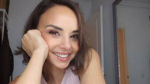 El padre de Chenoa contrae la sarna en la residencia de mayores donde vive