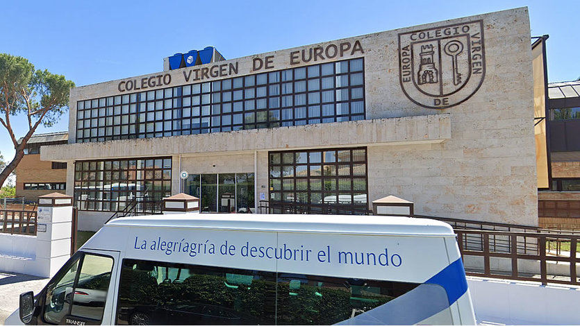 Fachada del Colegio Virgen de Europa