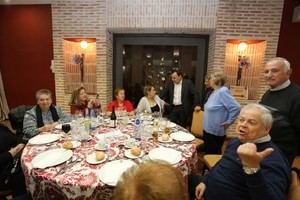 Más de 1.200 mayores disfrutan de comidas navideñas en Coslada