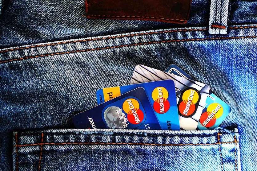 Ventajas de usar la tarjeta de crédito frente al efectivo