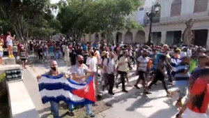 El pueblo cubano se enfrenta al régimen con éxito y fuertes protestas en varias ciudades del país