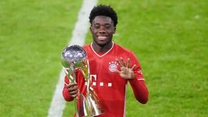 Davies dice 'no' al Real Madrid y renovará con el Bayern a cambio de una millonada
