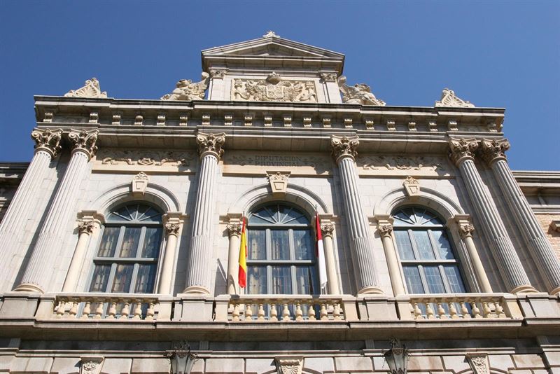 La Diputación de Toledo aprueba una modificación de crédito para pagar nóminas de personal, que rechaza el PP