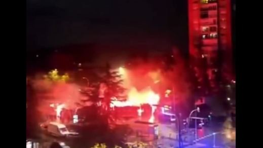 Imagen de los disturbios en Vallecas, grabados por vecinos desde sus casas