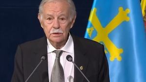 Eduardo Mendoza pide dejar de llamar Sant Jordi al Día del Libro: "Era un maltratador"