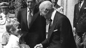 Remueven el pasado del rey Felipe tras confirmarse que no asistirá al acto de Franco