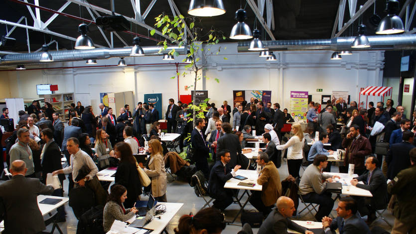 Los emprendedores se ven las caras en el VIII Encuentro Comercial de AJE Madrid
