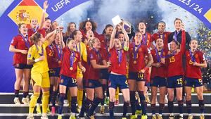 La Selección española celebra la Liga europea de Naciones