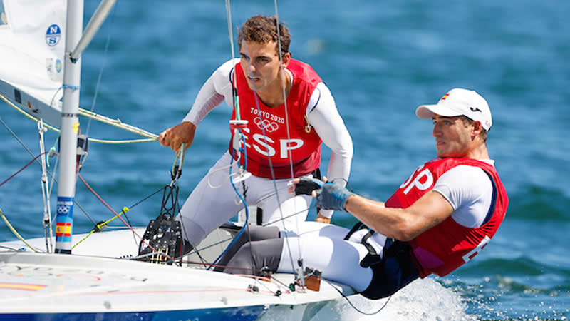 La vela nos da otra alegría y otra medalla: Jordi Xammar y Nico Rodríguez, bronce en clase 470