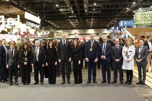 Foto de familia de la inauguración de Fitur 2026