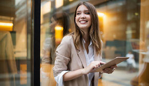 CaixaBank selecciona a 19 jóvenes graduados para su equipo de banca de inversión