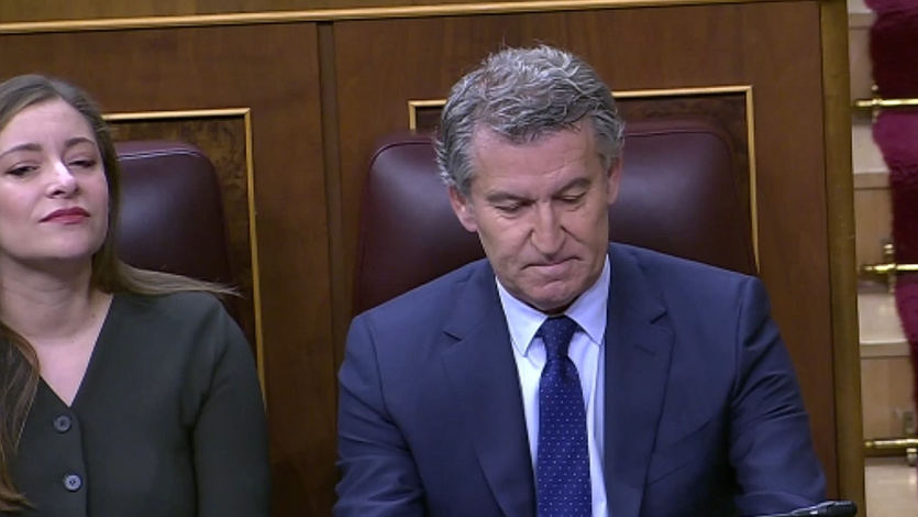 Feijóo, contrariado tras su error dialéctico