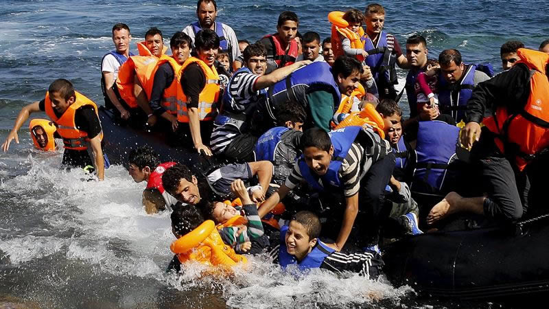 Nueva tragedia en el mar: 22 muertos, 8 de ellos niños, al naufragar dos barcos con inmigrantes en el Egeo