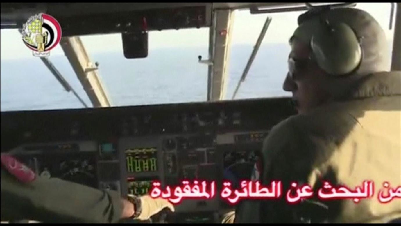 Avión de EgyptAir: encuentran restos del aparato a 290 kilómetros de Alejandría