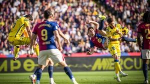 El Barça pierde ante Las Palmas y en casa (1-2) en el día de celebración de su 125º aniversario