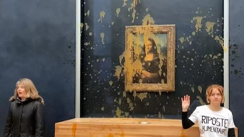 El cuadro de La Gioconda, atacado por las activistas