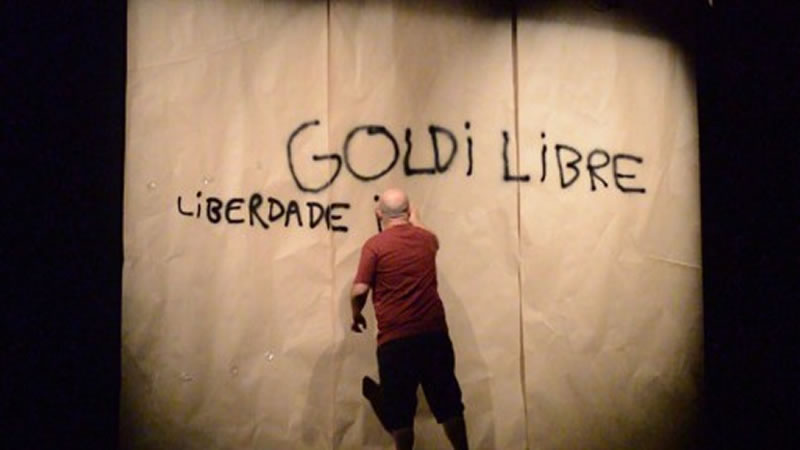 'Goldi libre': memoria, ironía, sarcasmo y política