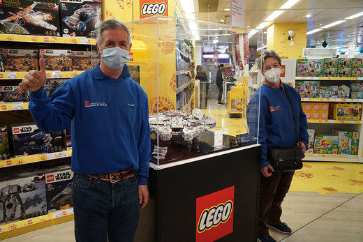 El Corte Inglés y Fundación A La Par colaboran en el montaje y venta de piezas de LEGO de colección