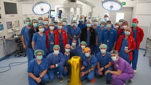 El hospital Vall d'Hebron hace historia: realiza el primer trasplante de pulmón robótico del mundo
