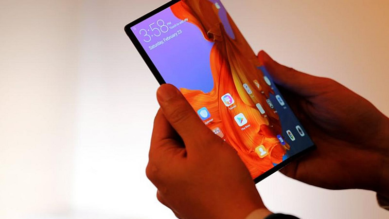 El móvil revolucionario: el Huawei Mate X es plegable y se hace doble