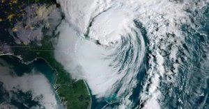 El huracán 'Ian', uno de "los peores de la historia", amenaza a las Carolinas tras azotar Florida
