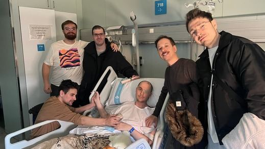 Ibai Llanos visitando a un seguidor con un tumor cerebral