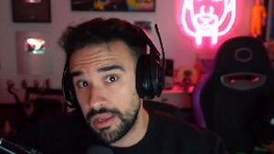 Críticas al streamer Illo Juan por cómo le adelantan las citas médicas