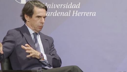José María Aznar en un acto sobre la transición