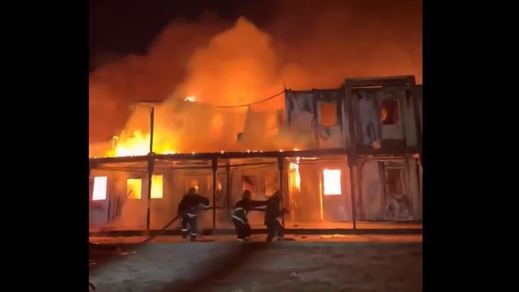 Incendio en el hospital de Kabul atacado