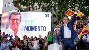 Feijóo pide el apoyo de los votantes de PSOE y Vox para acabar con el 'sanchismo'