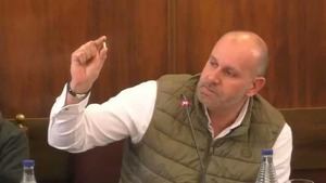 Un político de Vox saca una bala en plena reunión de la Diputación de Zamora