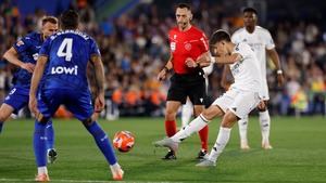 El Madrid resiste en Liga sufriendo en Getafe (0-1) y perdiendo por lesión a Camavinga y Alaba para la Copa