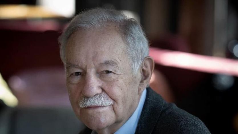 Eduardo Mendoza