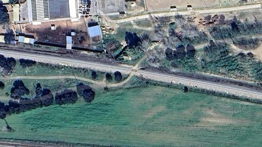 El paso a nivel sin barreras donde se produjo el accidente