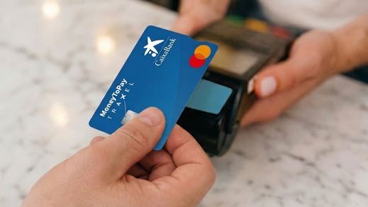 La tarjeta prepago MoneyToTravel de CaixaBank está disponible en formato físico y digital